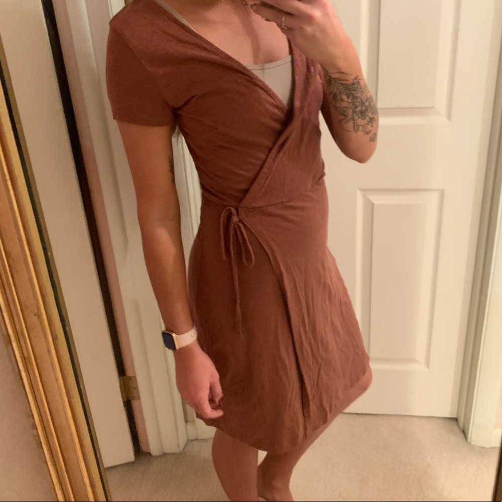 H&M Clay Tied Waist Dress Size Medium